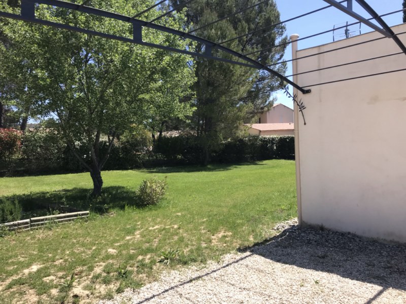 Abri 2 voitures en fer forgé Vaucluse La Férode votre ferronnerie d'art