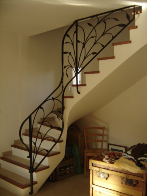 Rampe escalier en fer forgé feuillu variante Salon de Provence
