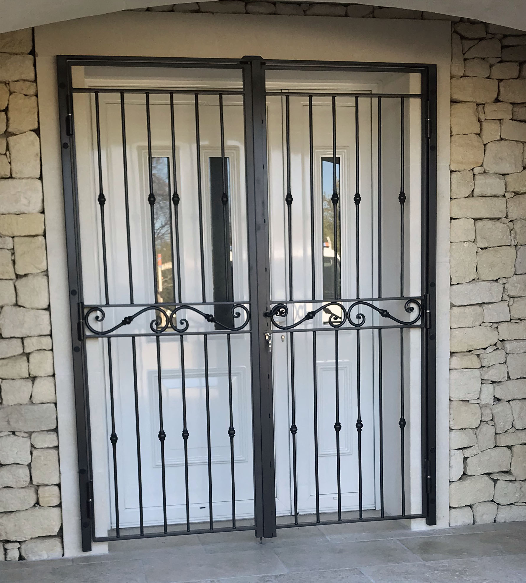 grille de sécurité pour porte entrée