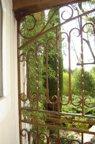 grille sécurité fer forgé sur mesure Martigues