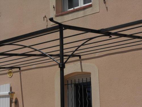 pergola en fer forgé sur mesure Aix en Provence