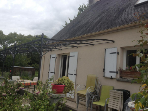 pergola en fer forgé sur mesure dans le Maine et Loire