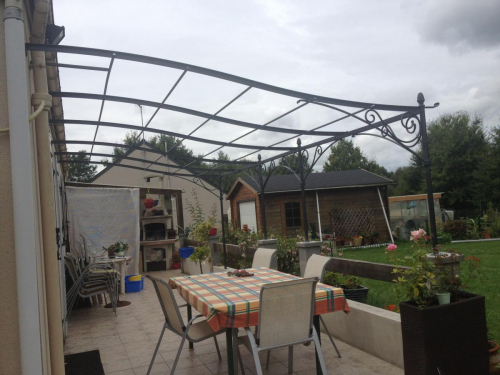 pergola en fer forgé sur mesure dans le Maine et Loire