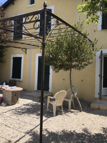 pergola fer forgé sur mesure à Mougins dans les alpes Maritime