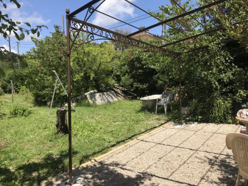 pergola fer forgé sur mesure à Mougins dans les alpes Maritime