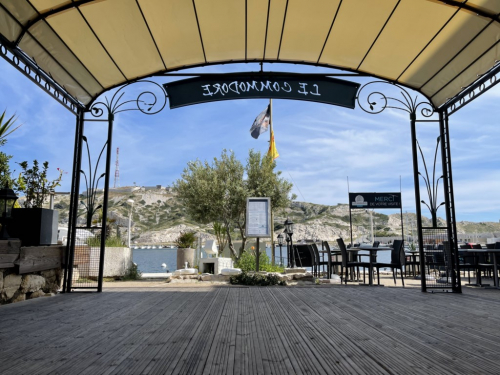 tonnelle sur mesure avec bâche à Marseille