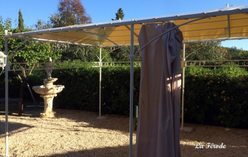 tonnelle fer forgé sur mesure à Bormes les Mimosas