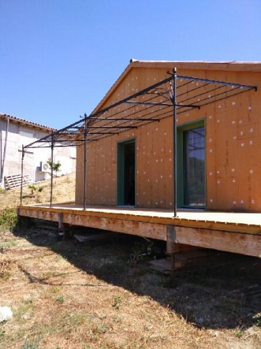 pergola fer forgé pour terrasse en bois Alpes de Haute Provence