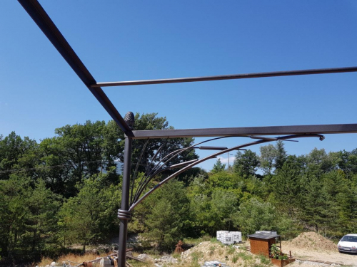 pergola fer forgé pour terrasse en bois Alpes de Haute Provence