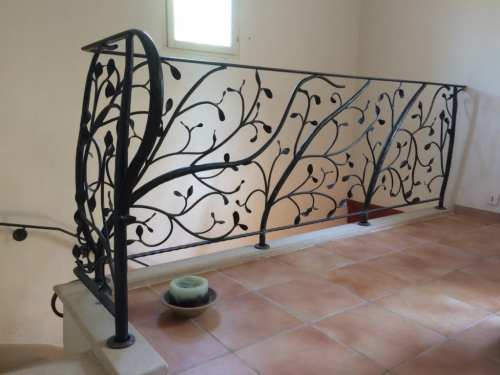 garde-corps palier en fer forgé sur mesure à rognes