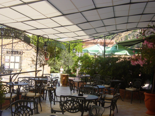 pergola sur mesure pour restaurant Corse