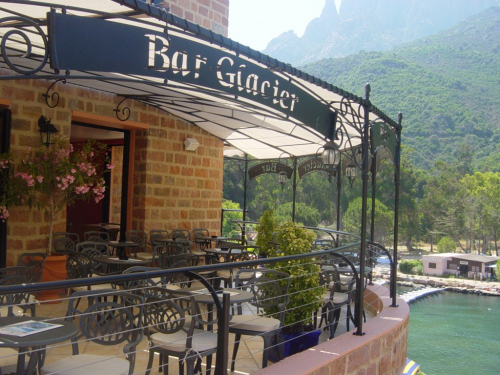 pergola sur mesure pour restaurant Corse