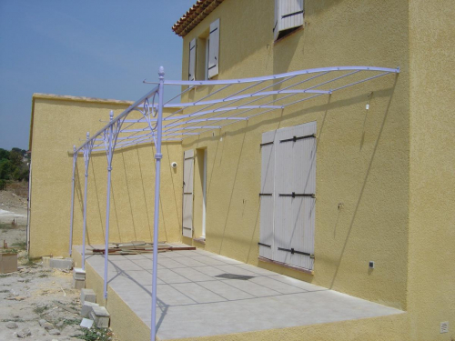 pergolas en fer forgé sur mesure à Martigues