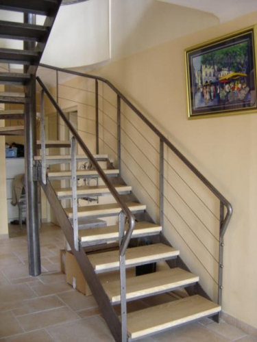 escalier métallique quart tournant à Istres