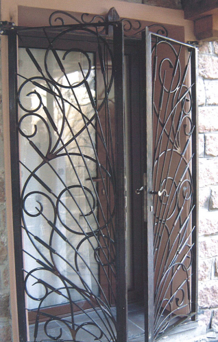 grille sécurité porte sur mesure  en Corse