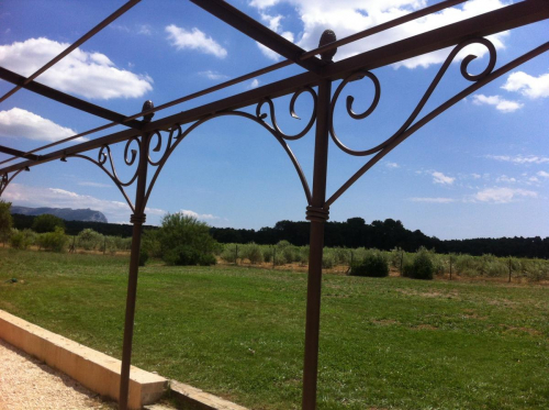 pergola fer forgé sur mesure pour grande terrasse Draguignan