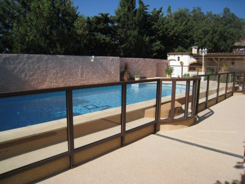 garde corps piscine vitré sur mesure à Aureille