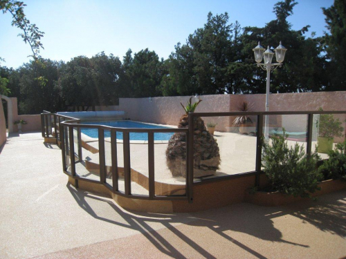 garde corps piscine vitré sur mesure à Aureille